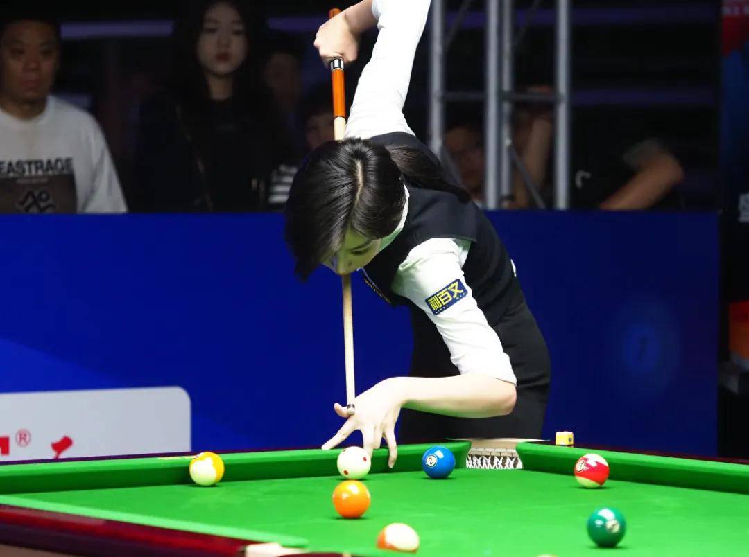 发更多的足 发更多的足